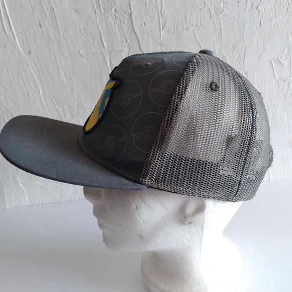 Pokemon gray hat - Picture 3 of 5